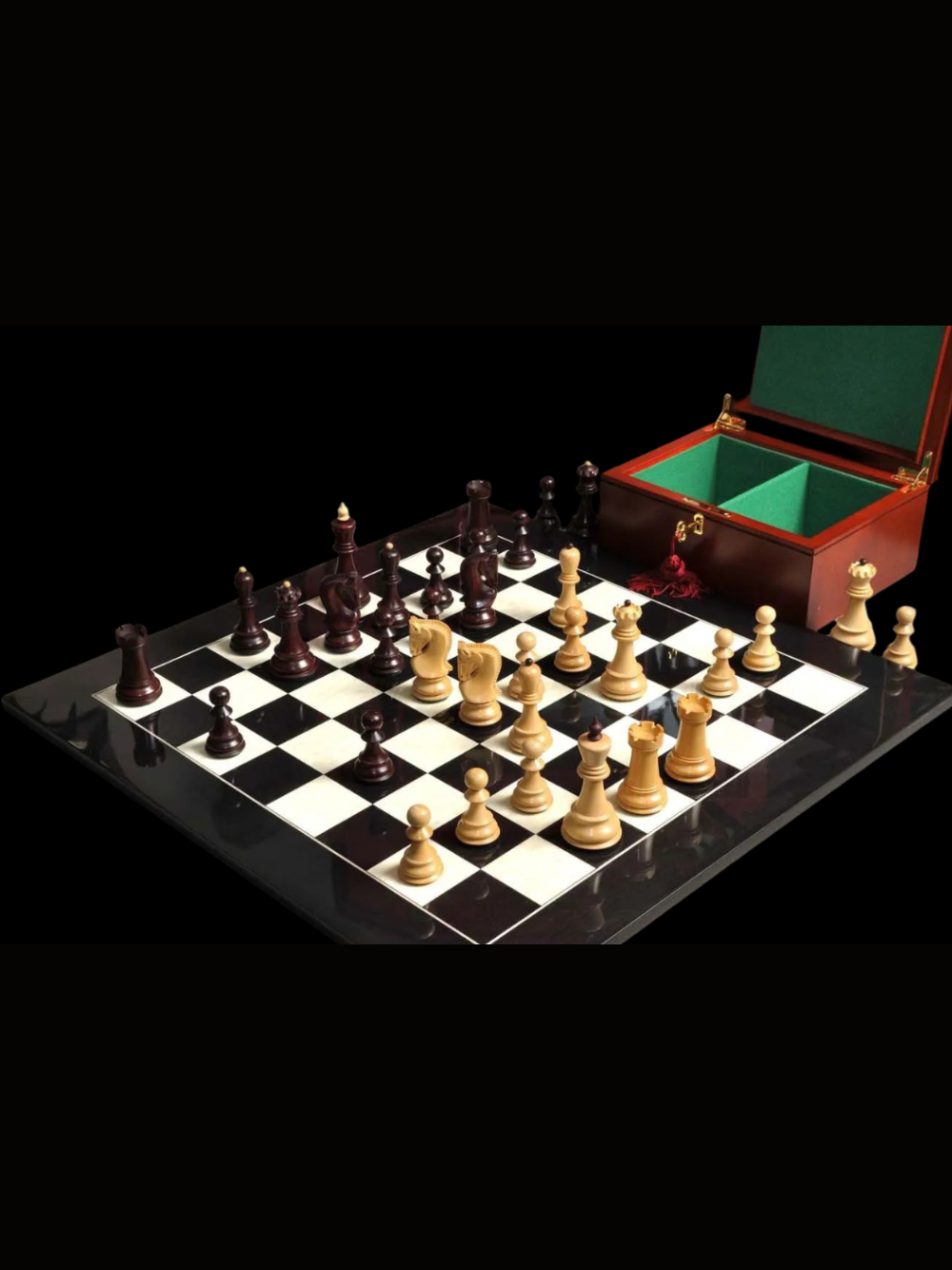 The Gilded Zagreb '59 Series Chess Set – World Chess Shop