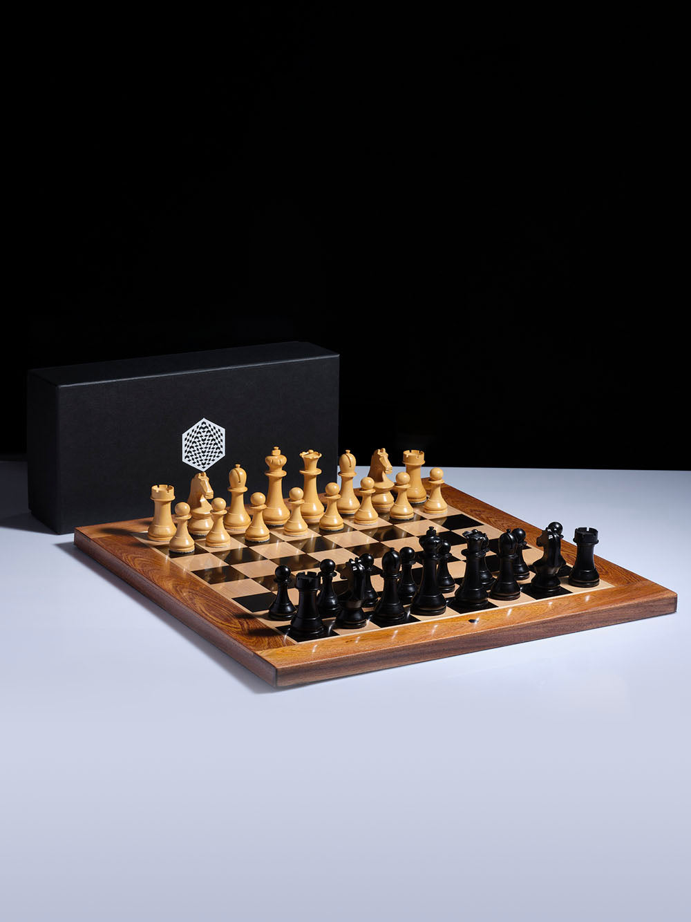 Official World Chess Premium Set - buy online with worldwide shipping – World  Chess Shop