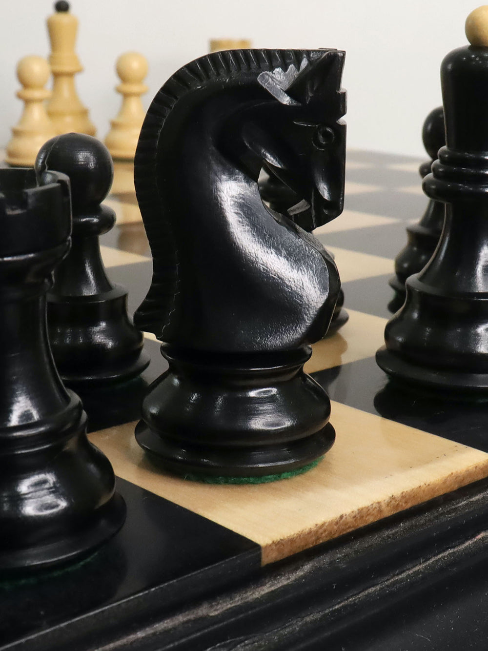 Pions pour jeu d'échec. Pièce échec vendues séparément Pions pour jeu d'échec. Pièce échec vendues séparément