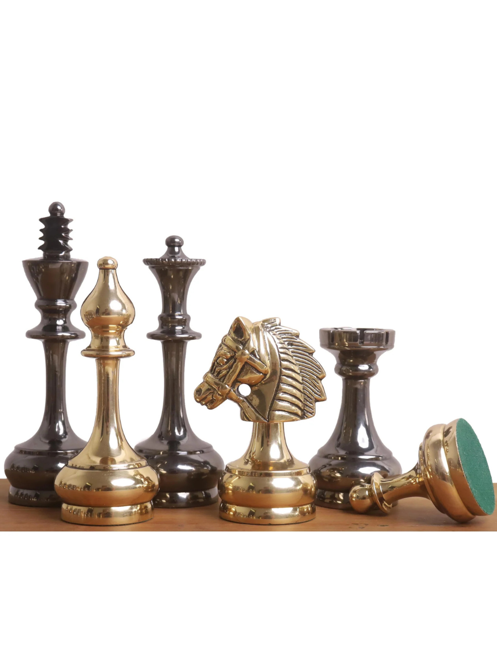 Pièces d'échecs de luxe en laiton de la série Splendor de 9,4 cm, couleur or et gris métallisé