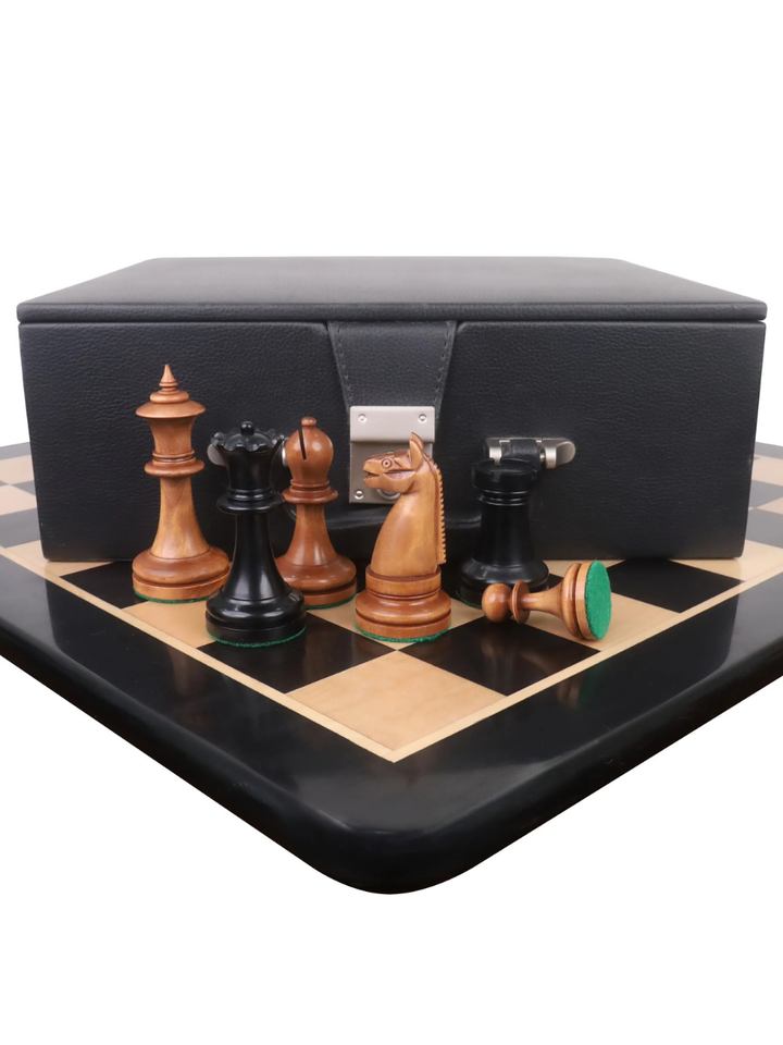 Set riproduzione American Chess Company anni 1900 - pezzi in bosso anticato con scacchiera e scatola