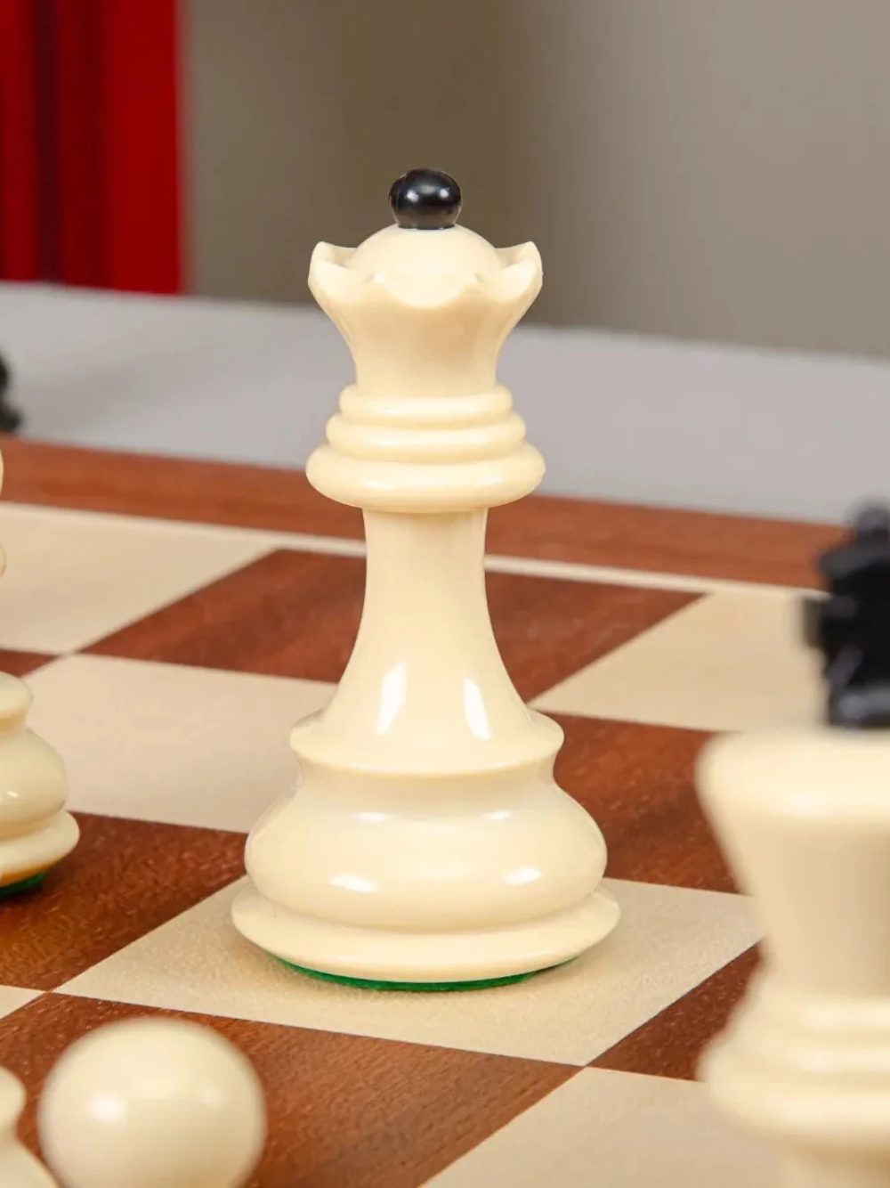 The Zagreb Series Plastic Chess Pieces - 3.75" King