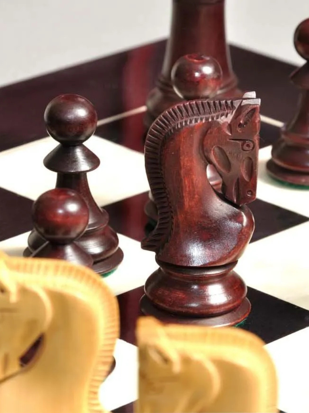 The Gilded Zagreb '59 Series Chess Set - image 1