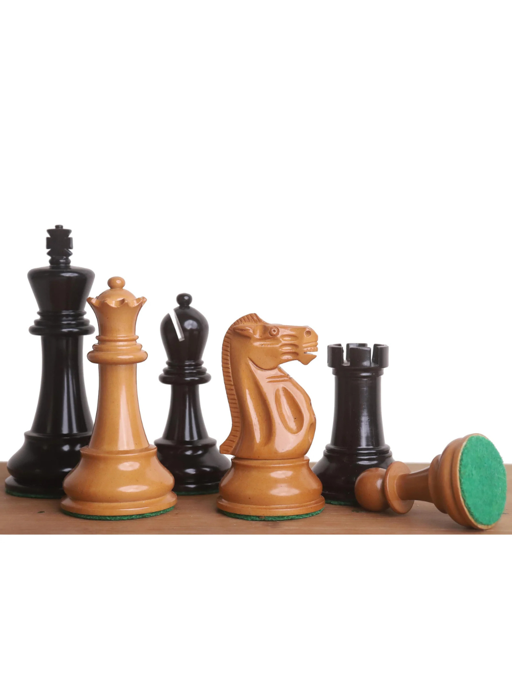 Jeu d'échecs Lessing Staunton 3,9" - Pièces en bois d'ébène et buis laqué vieilli avec plateau et boîte