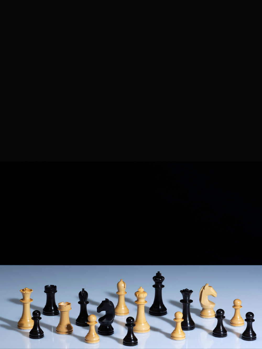 Official World Chess Studio Pieces
