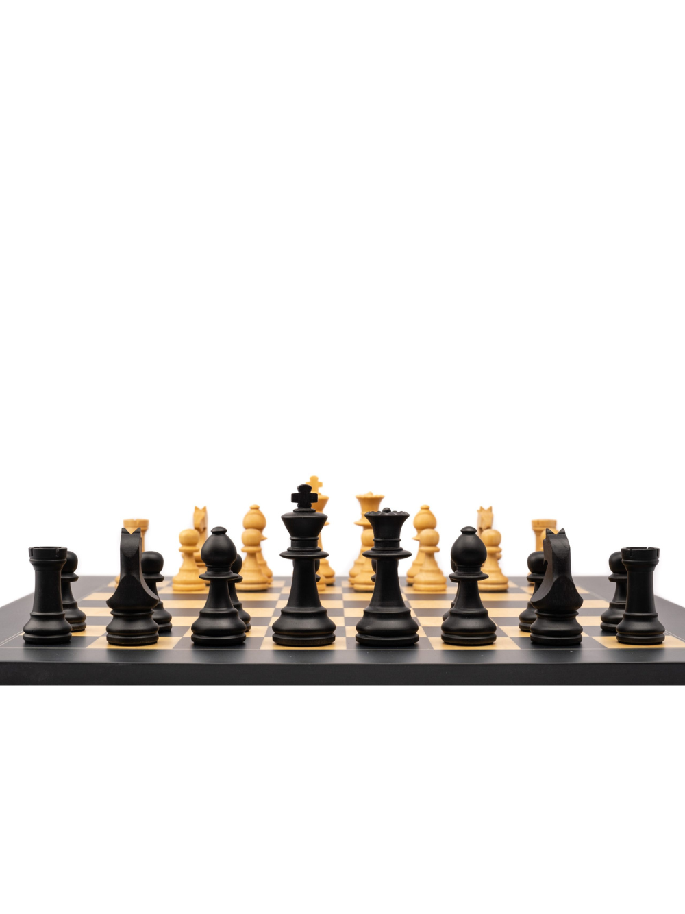 Staunton Europe nº6 chess set weighted MATTE pieces with BLACK board