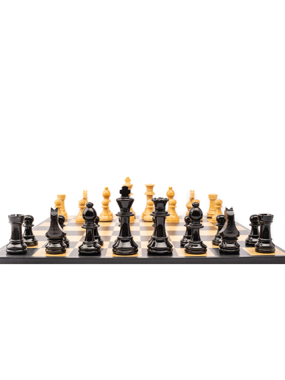 Staunton Europe nº5 chess set weighted GLOSSY pieces with BLACK board without frame