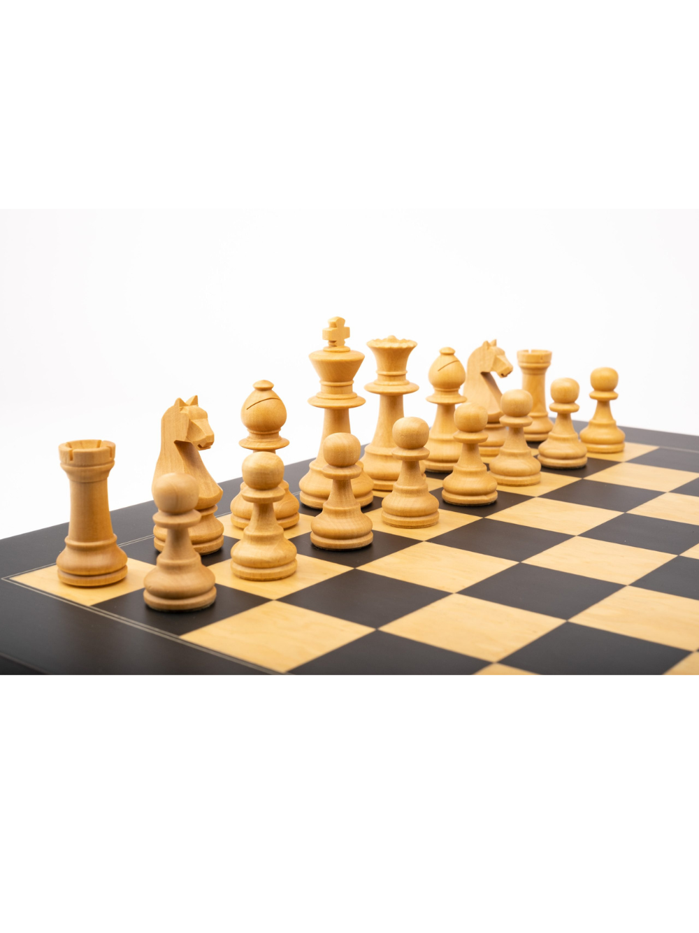 Staunton Europe nº6 chess set weighted MATTE pieces with BLACK board