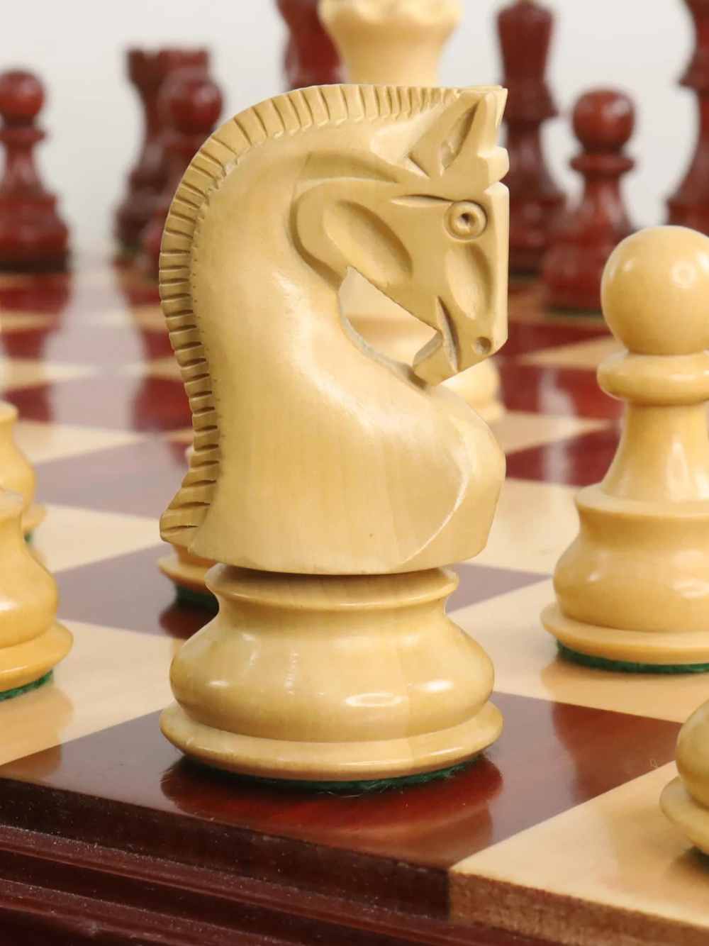 Jeu d'échecs russe Zagreb de 3,9 pouces (15,9 m) en bois de rose à double lestage et bourgeon