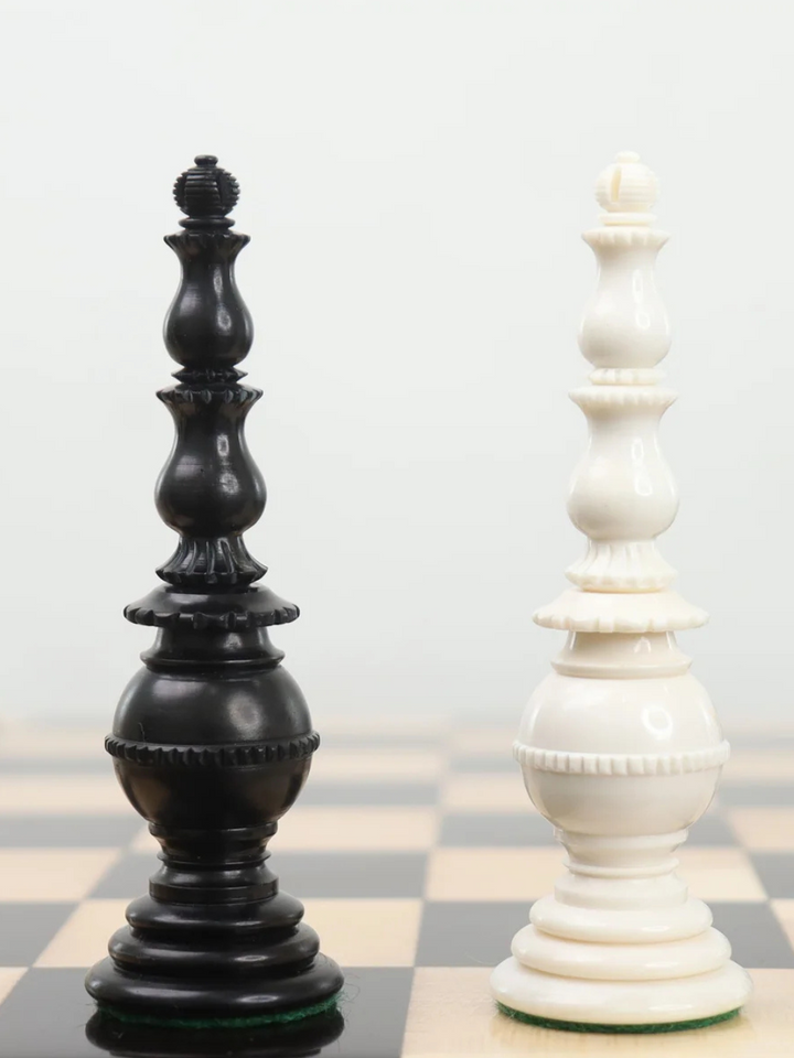 Set di Scacchi Pre-Staunton Torre Turca 4,6" - Solo Pezzi - Osso di Cammello Nero e Bianco