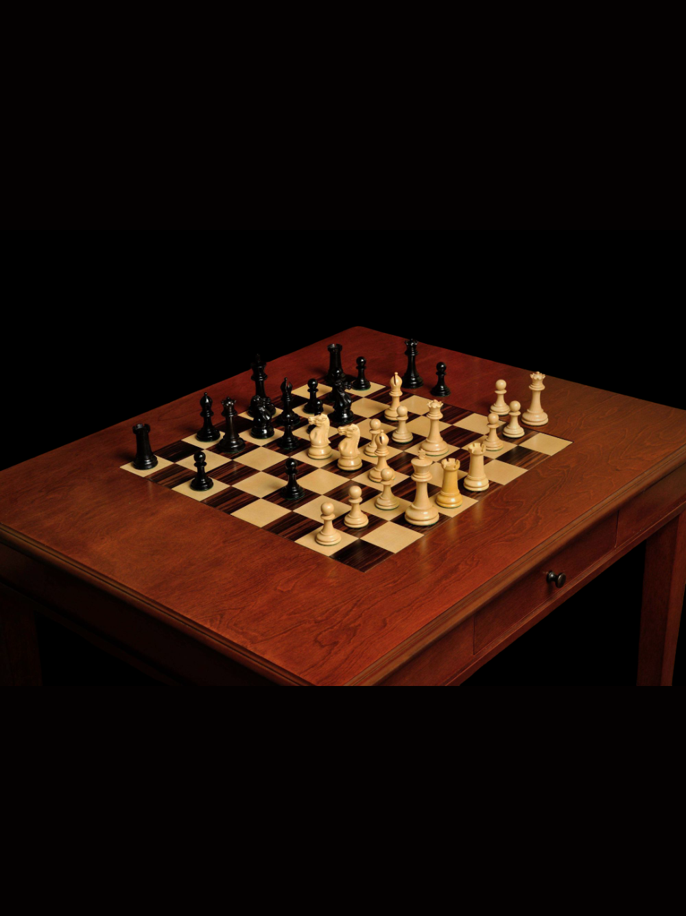 Signature Master Chess Table