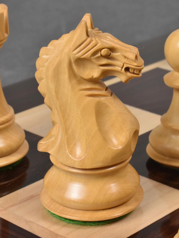 Pezzi di Scacchi Staunton Cavaliere Fiero in Palissandro Dorato e Legno di Bosso - Re 4"