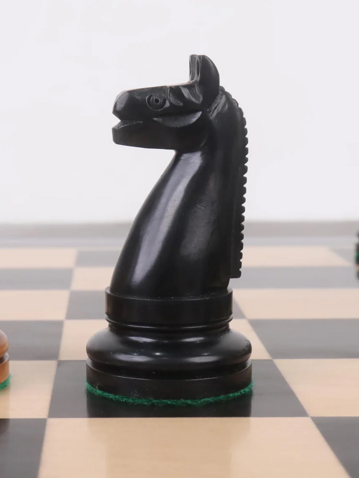Set di Scacchi Riproduzione American Chess Company Anni 1900 - Solo Pezzi - Legno di Bosso Anticato ed Ebonizzato - Re 3,9"