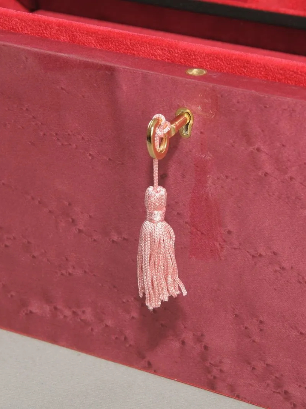 Signature Fitted Coffer Chess Box - Redwood Burl