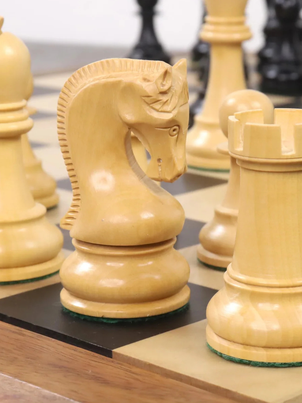 4" Leningrad Staunton Chess Pieces - Ebonised Boxwood