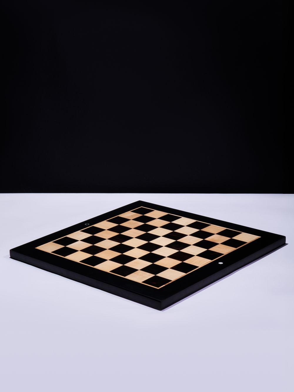 Official World Chess Ebony Board - image 1