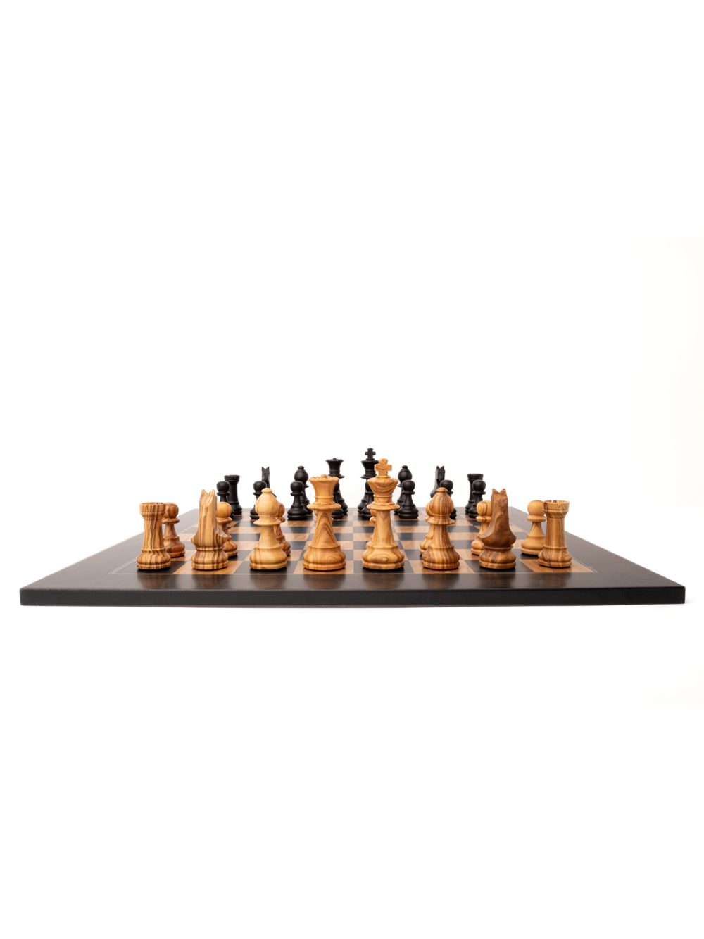 Staunton Europe nº6 chess set with OLIVE WOOD pieces with BLACK board