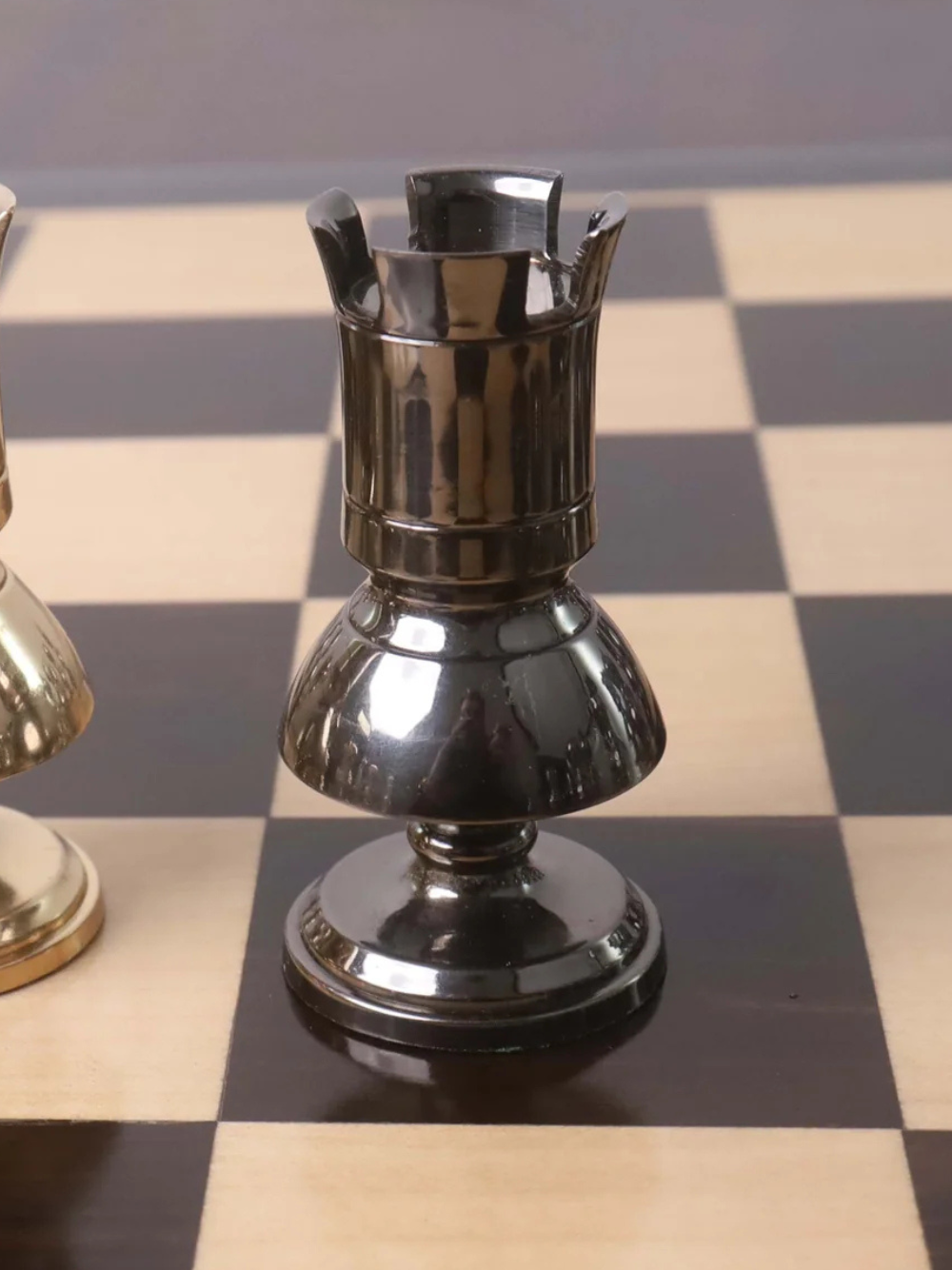 Set di Scacchi di Lusso Serie Vittoriana in Ottone 3,4" - Solo Pezzi - Oro Metallico e Grigio
