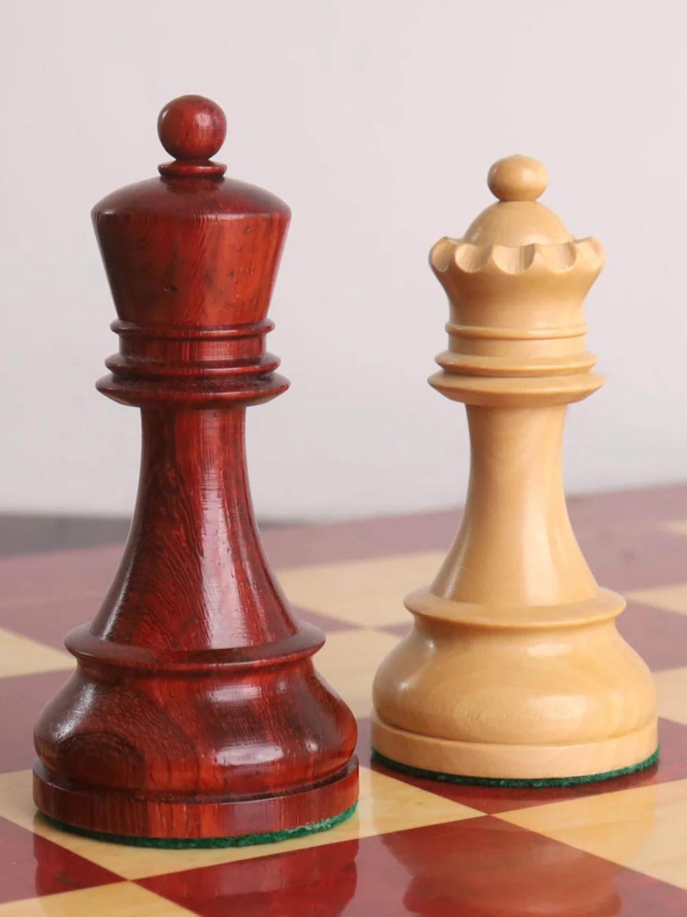 1950s' Fischer Dubrovnik Chess Pieces Only Set - Bud Rosewood & Boxwood - 3.8 " King