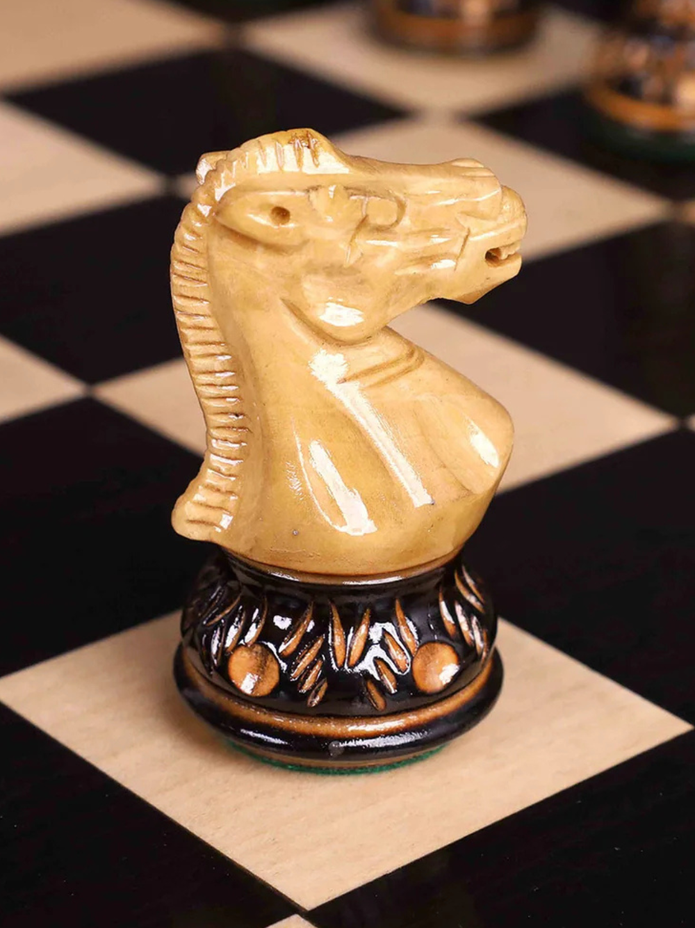 Laurel Series Burnt Carving Chess Set