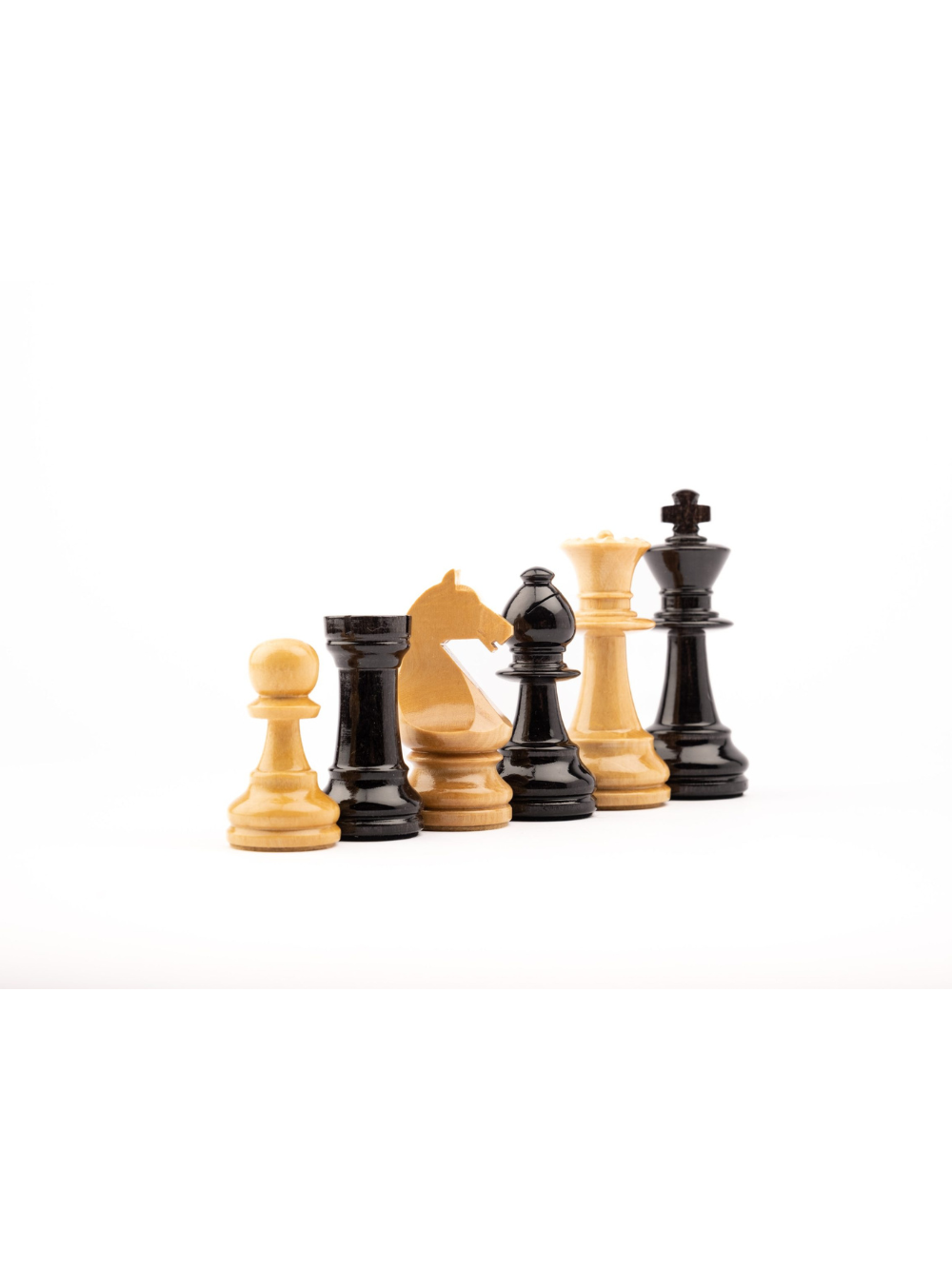 Staunton Europe chess set weighted pieces with GLOSSY finish with ‘The Queens Gambit’ board