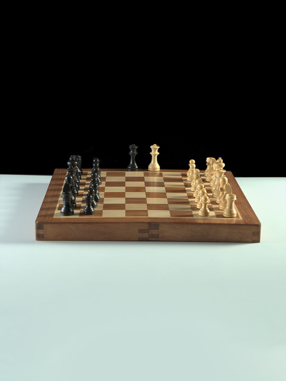 World Chess Travel Chess Set