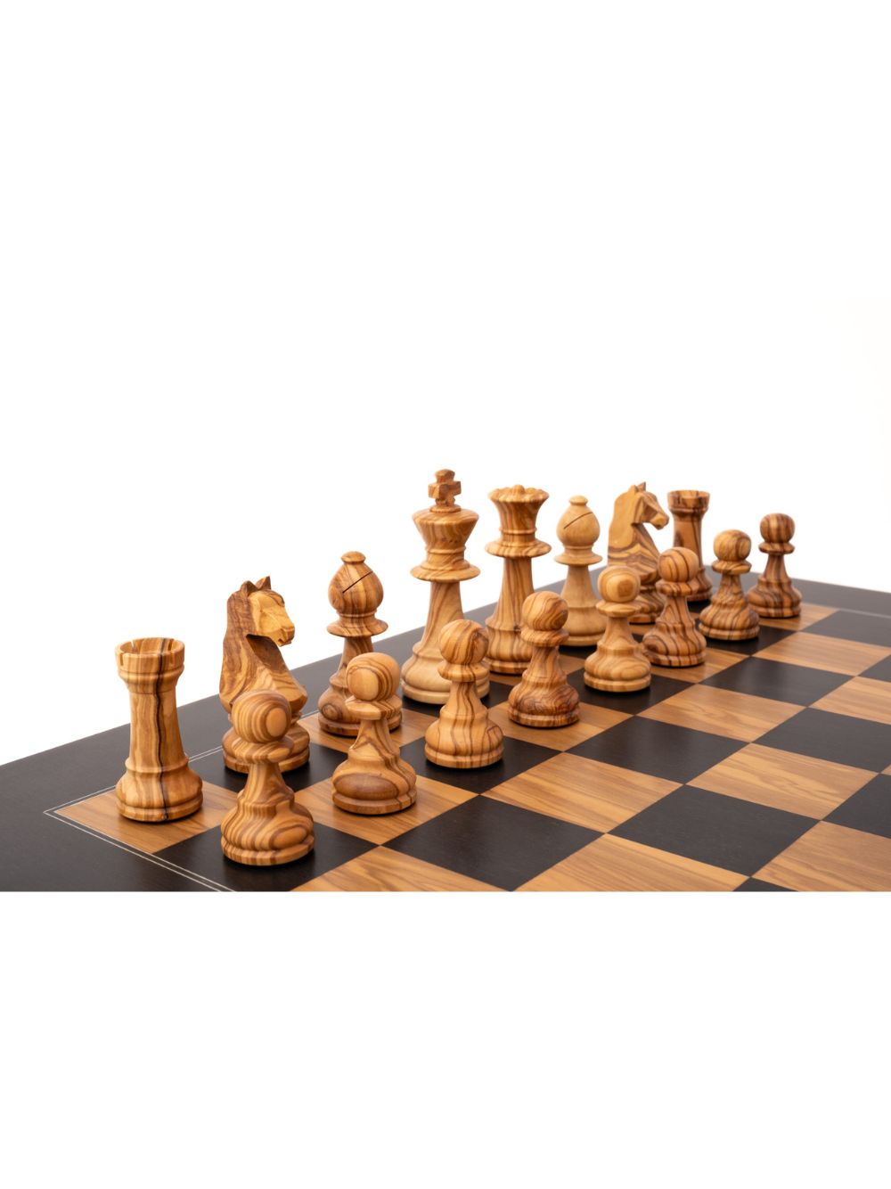 Staunton Europe nº6 chess set with OLIVE WOOD pieces with BLACK board