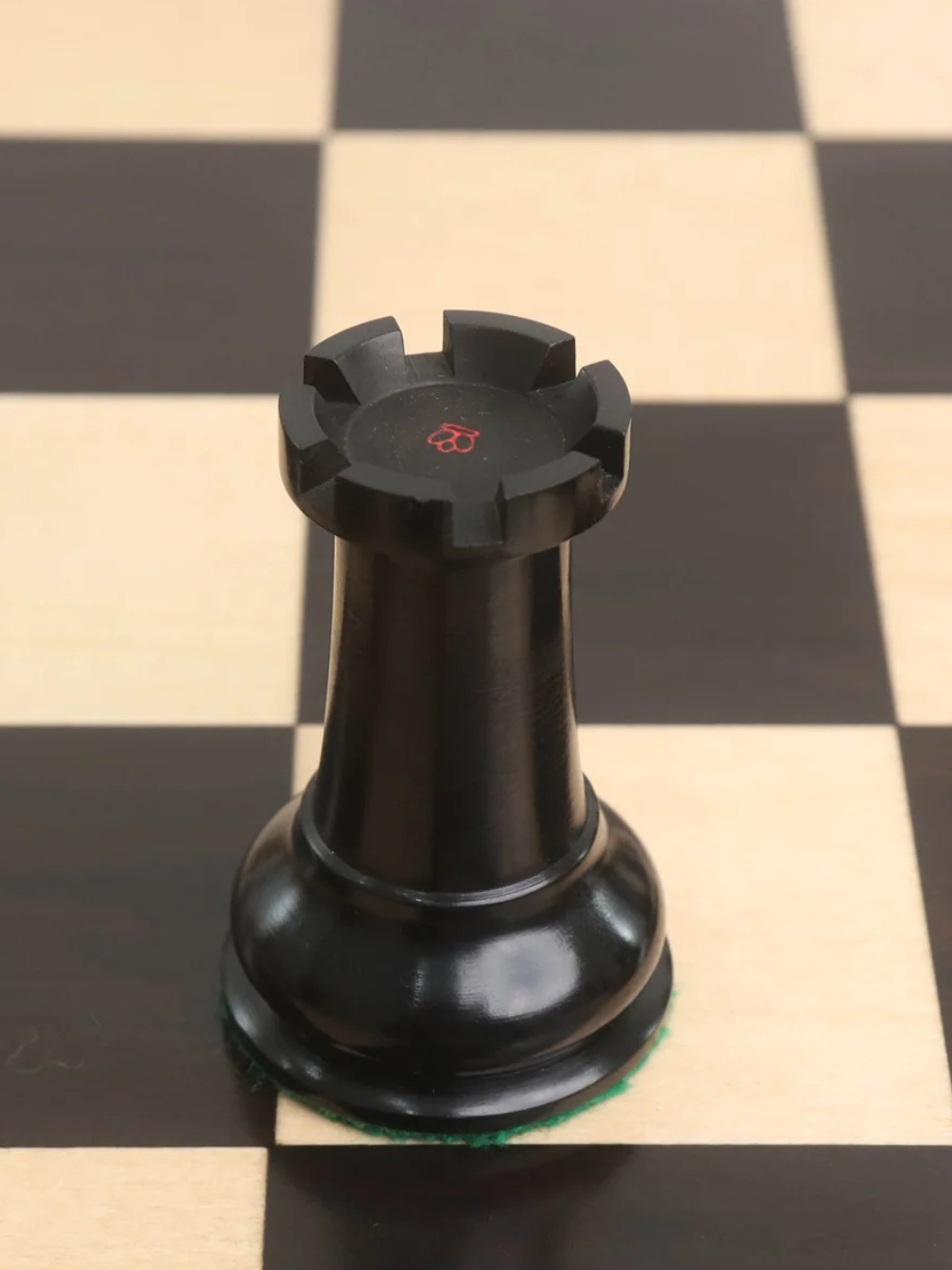 Jeu d'échecs Cooke type Staunton 1850 - Pièces en bois d'ébène et buis vieilli avec plateau et boîte