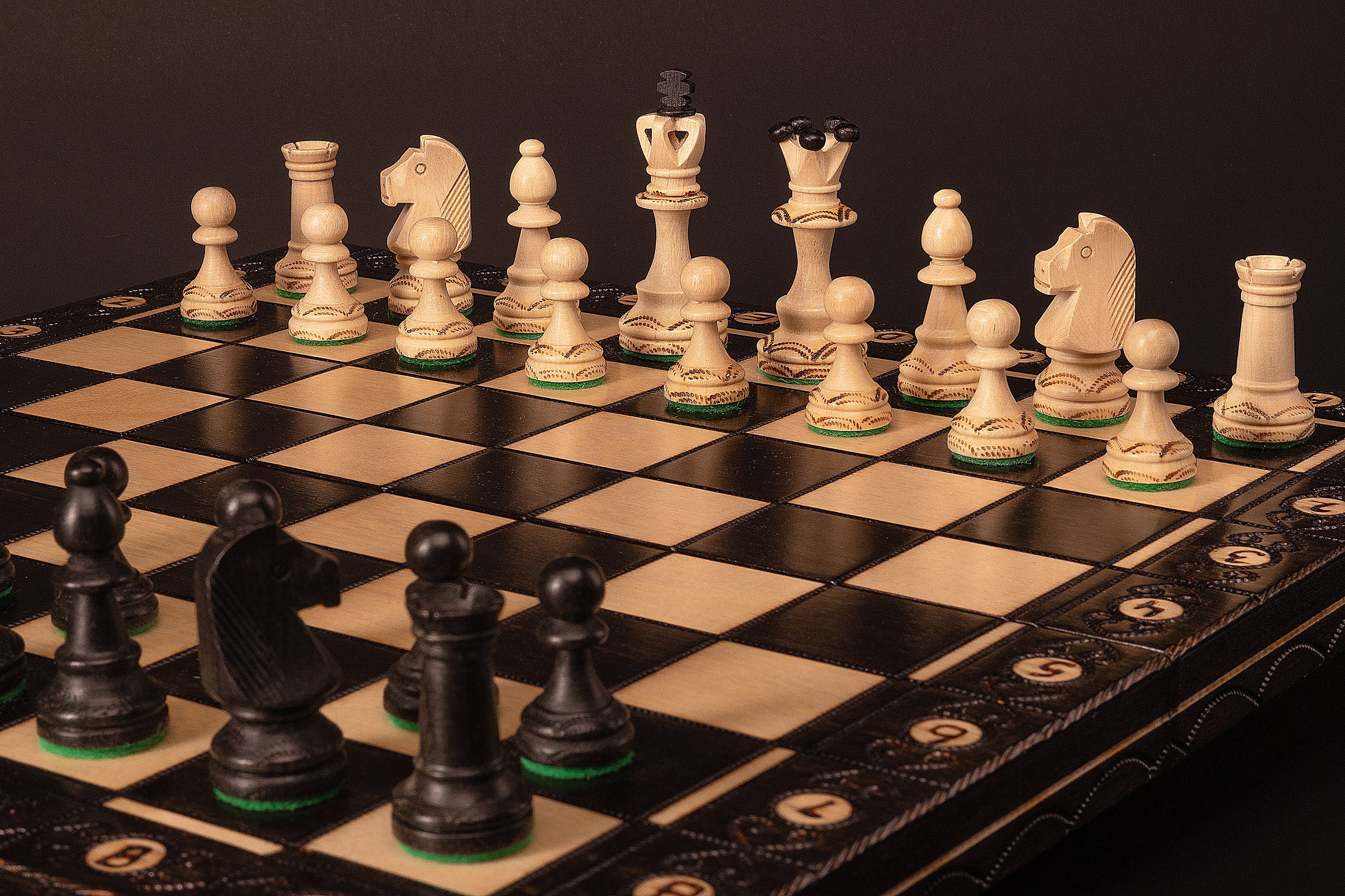 Senator Foldable Chess Set