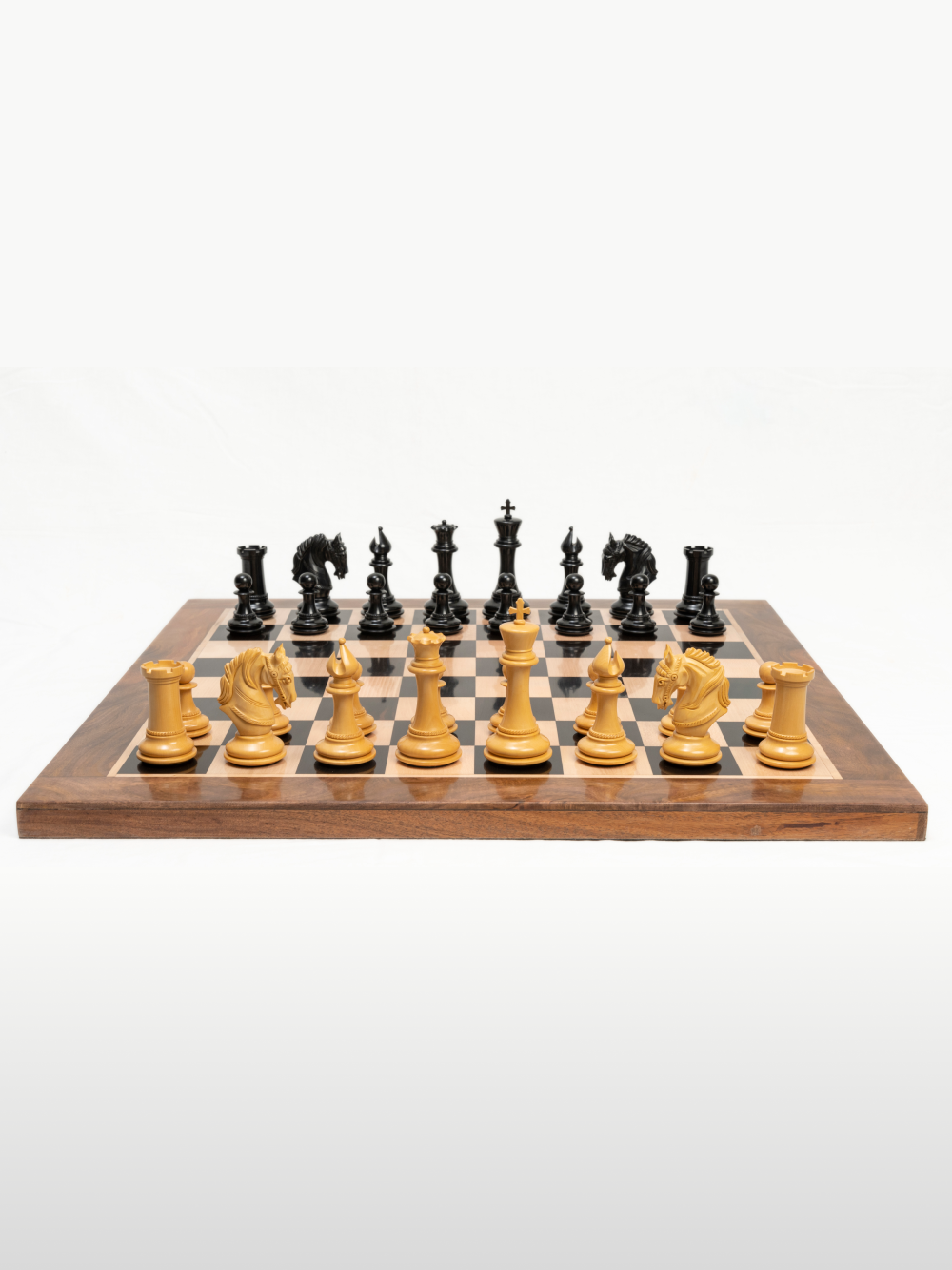 Hengroen chess set