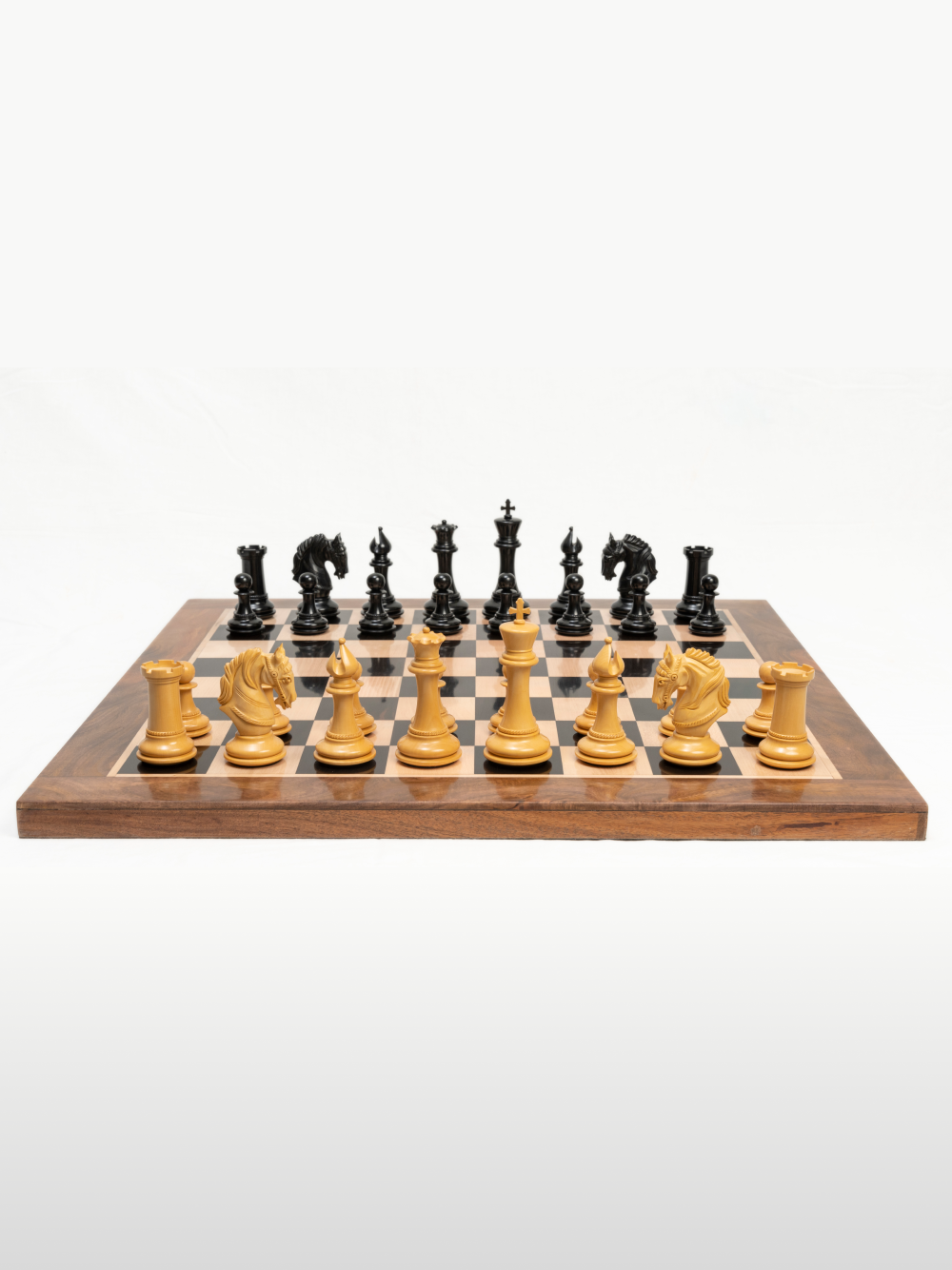 Hengroen Chess Set