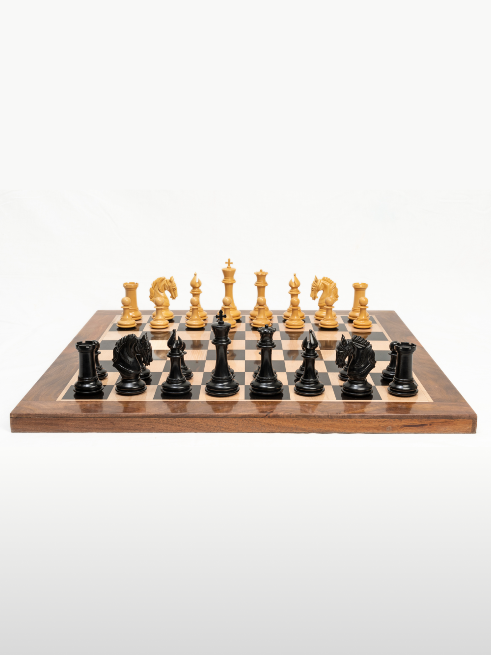 Hengroen Chess Set