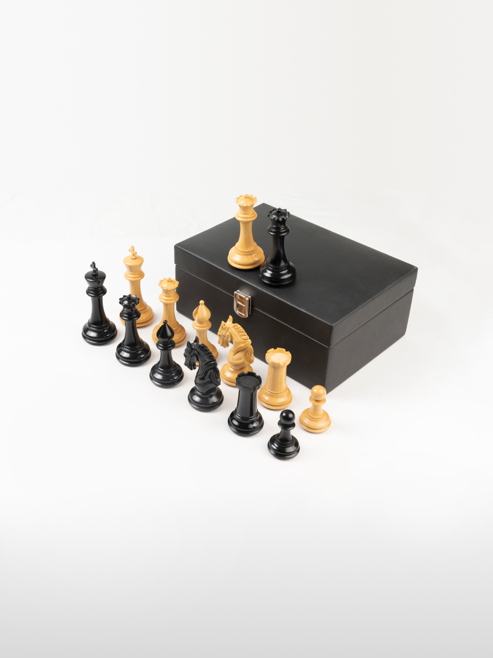 Hengroen chess set