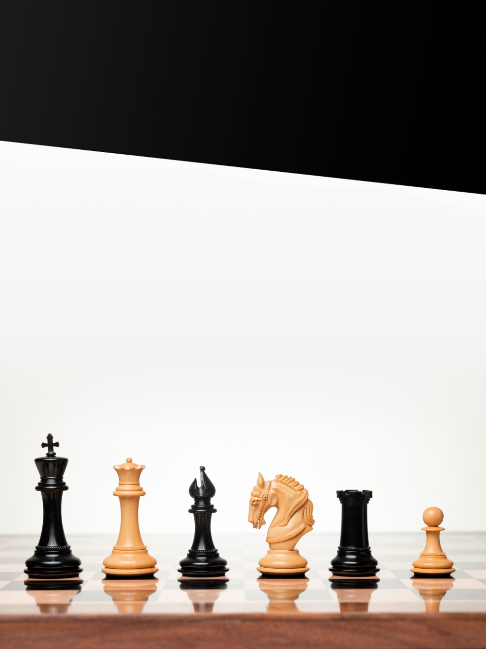 Hengroen Chess Pieces - image 1