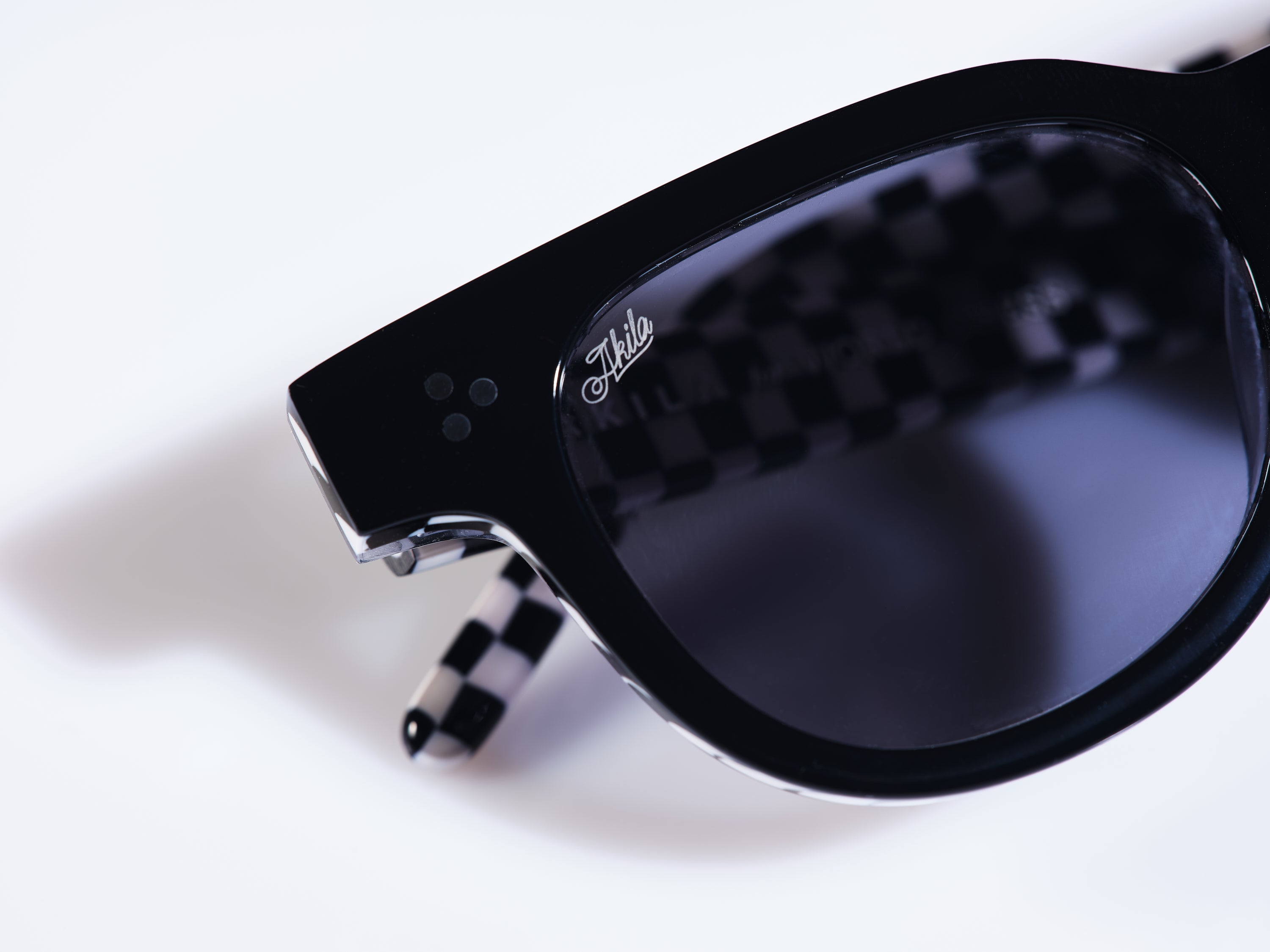 World Chess x Akila Legacy Brille